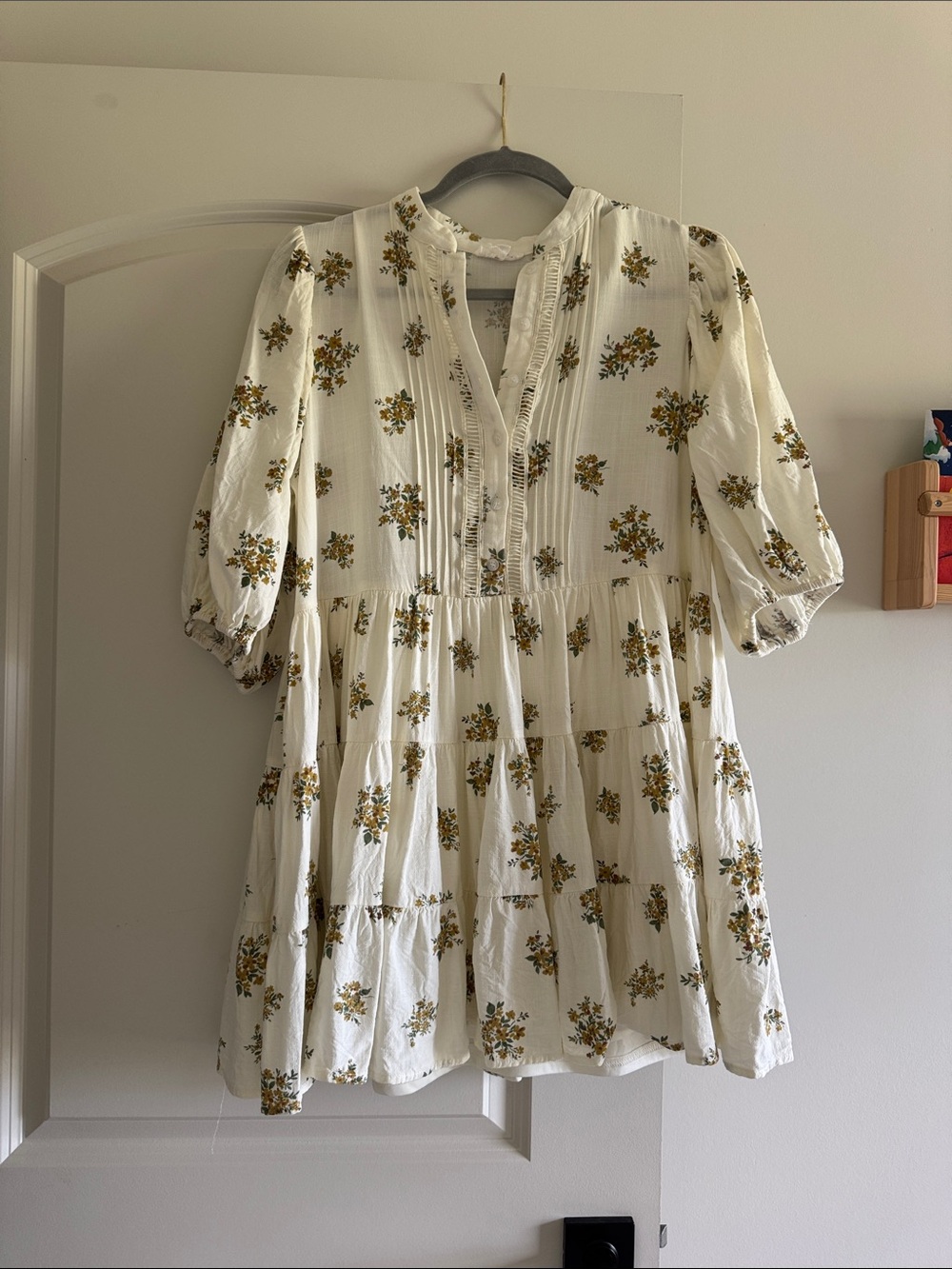 Girls' Cream Floral Tiered Dress with Puff Sleeves and V-Neck